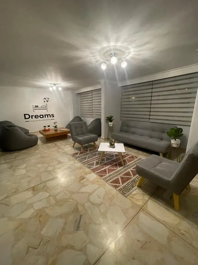 Lindo Y Nuevo Alojamiento Laureles, Habitacion Privada Medellin Homestay
