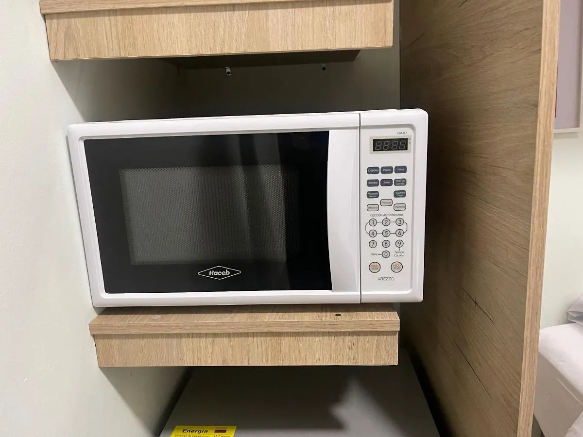 Проживание в семье Lindo Y Nuevo Alojamiento Laureles, Habitacion Privada Медельин
